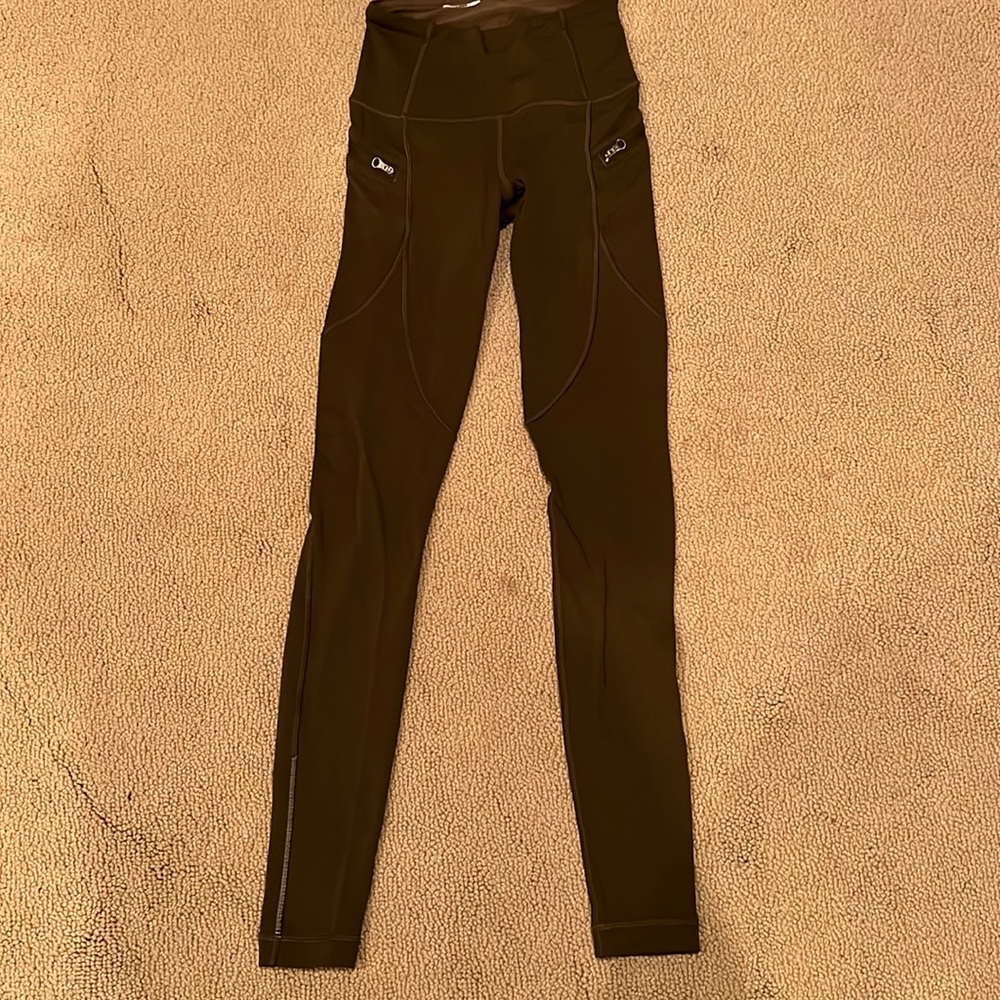 Army green Lululemon higher waisted leggings
